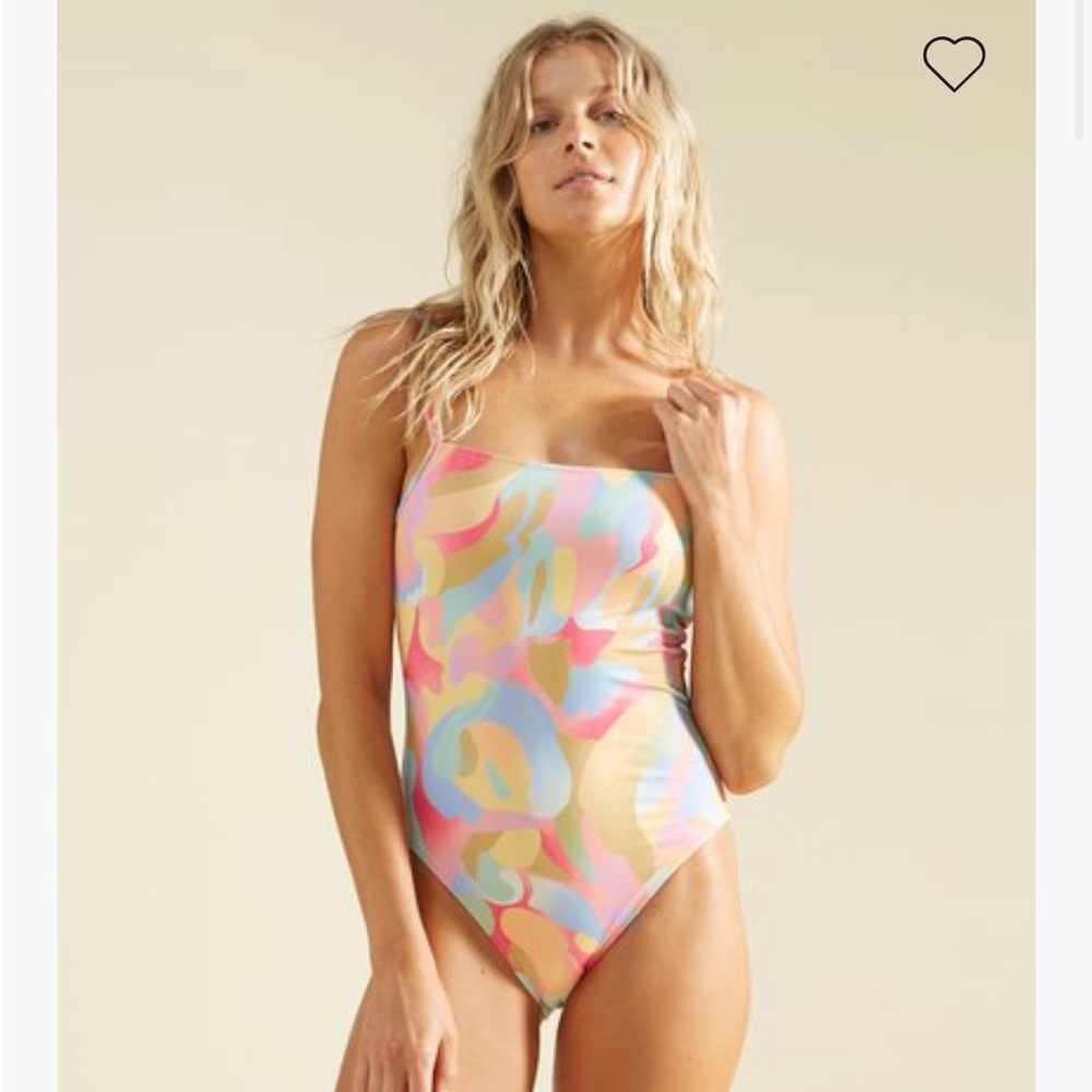NWT Billabong A/DIV straps one piece. Size M. floral and black print.